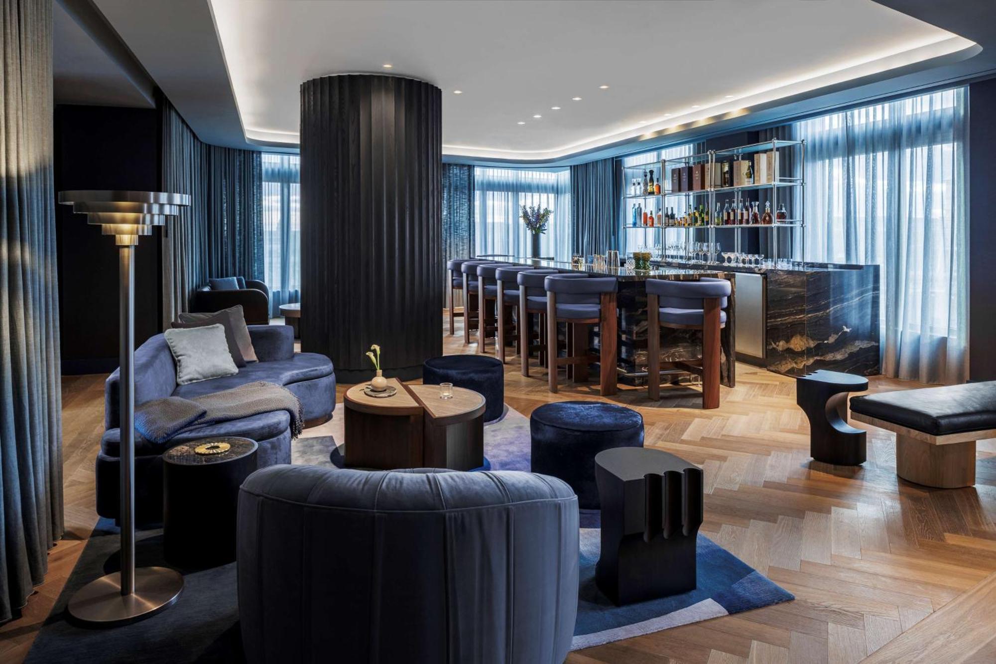 The Morrow Dc, Curio Collection By Hilton