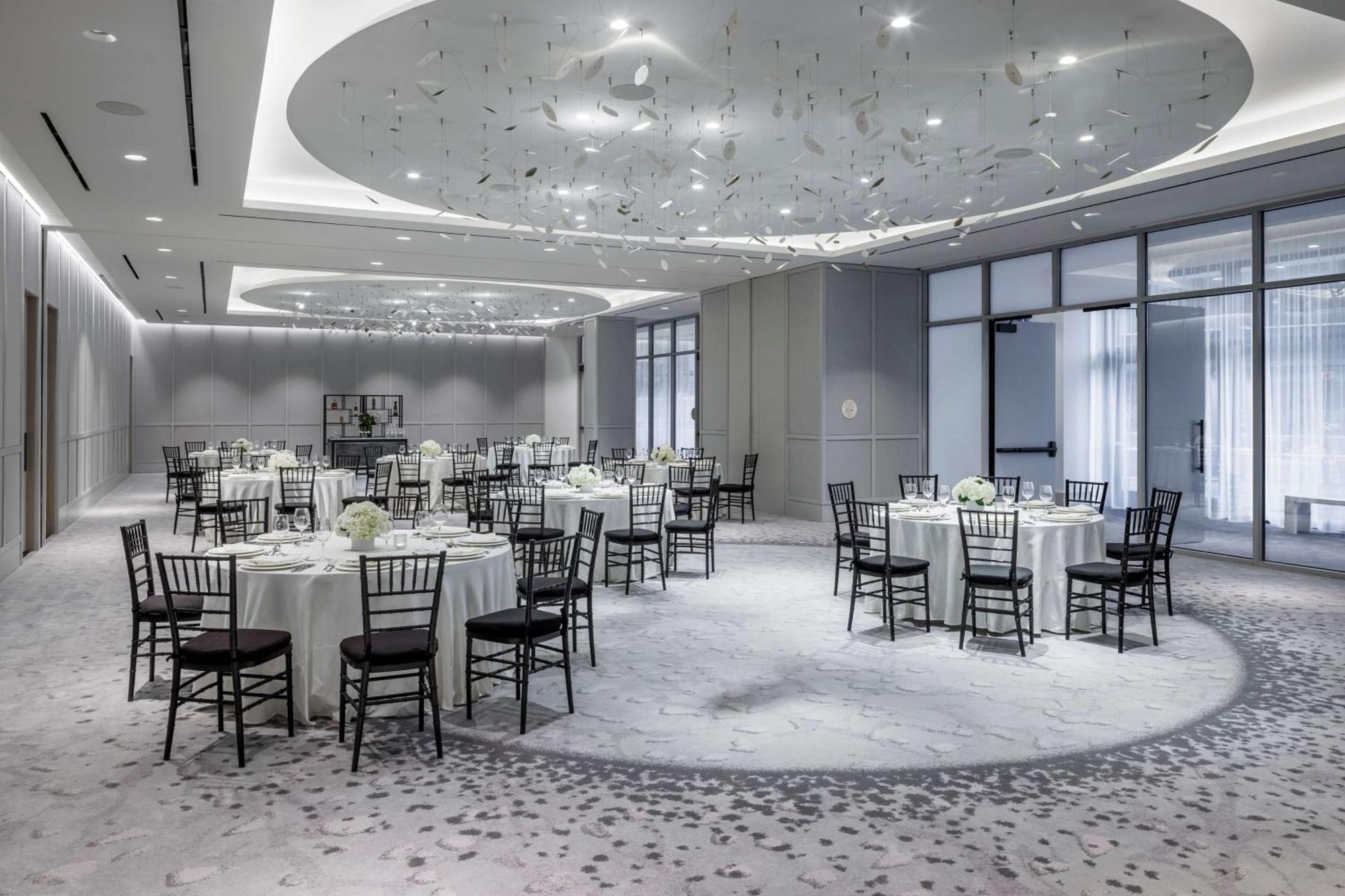 Hotel The Morrow Dc, Curio Collection By Hilton