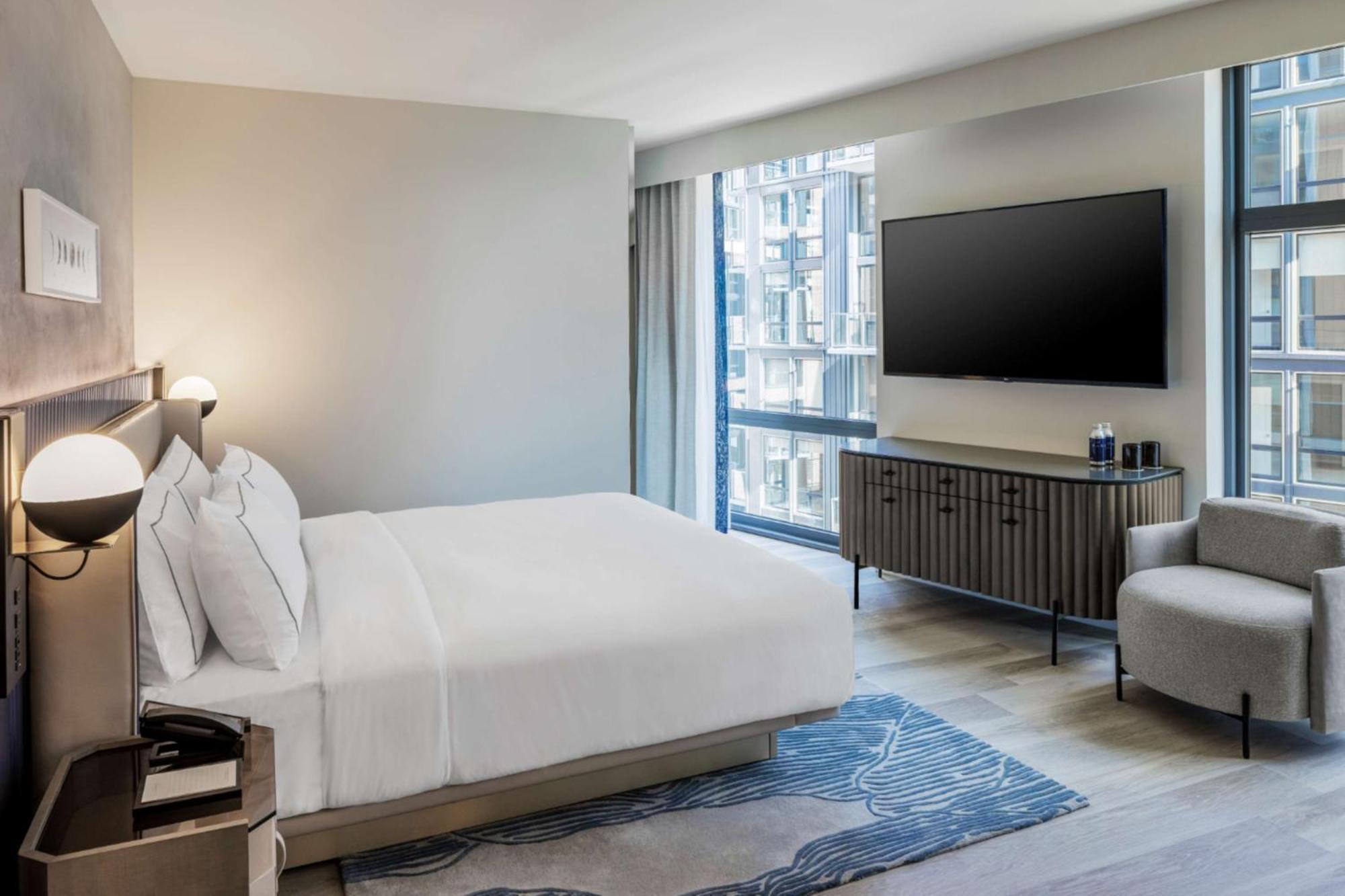 The Morrow Dc, Curio Collection By Hilton