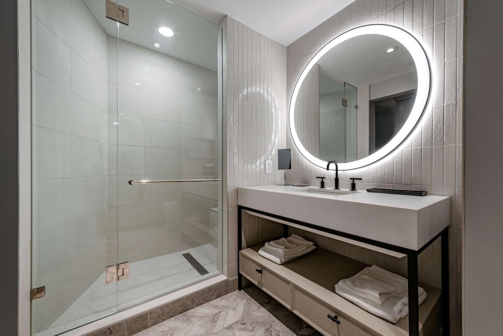 Hotel The Morrow Dc, Curio Collection By Hilton Washington