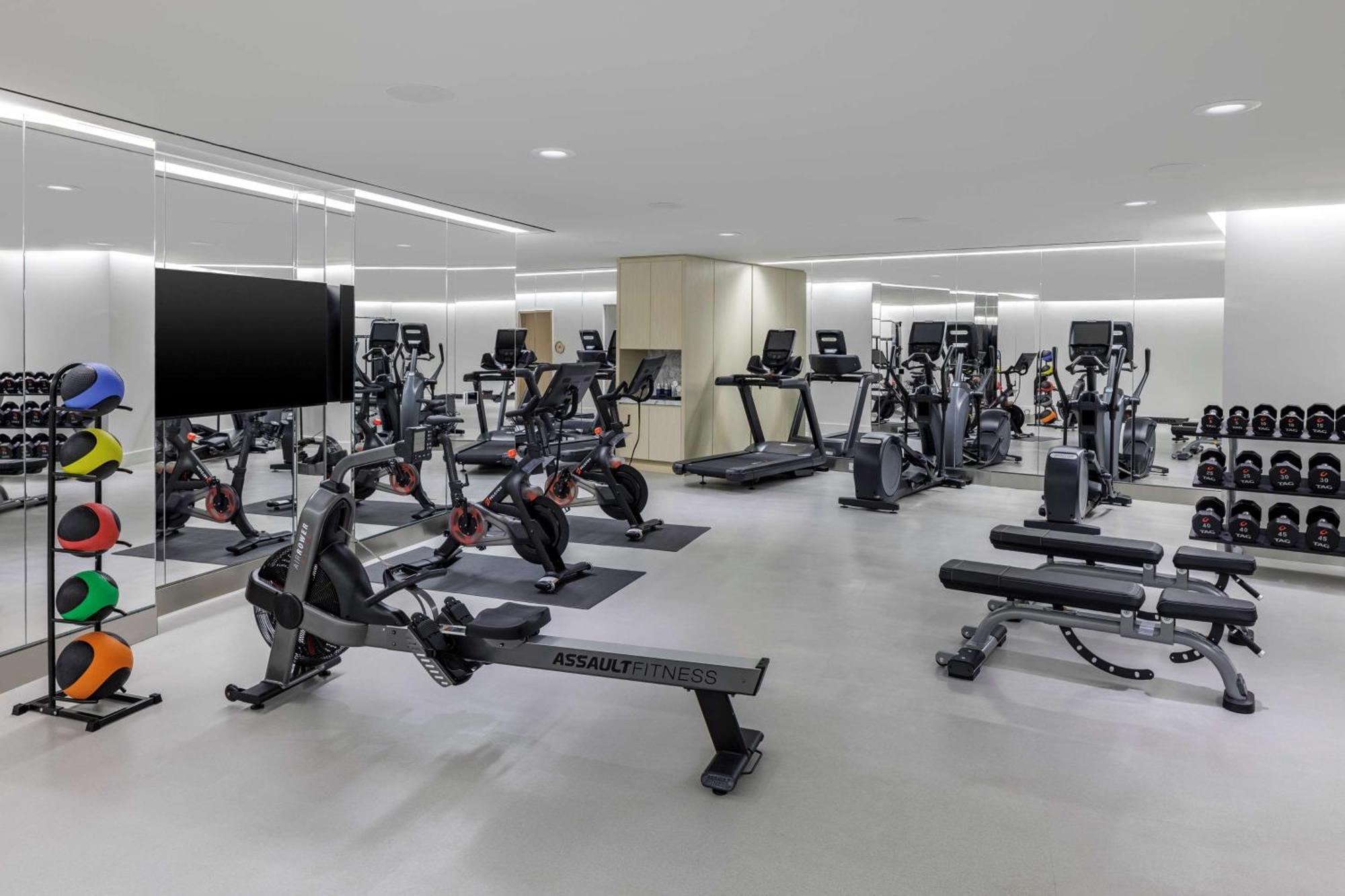 The Morrow Dc, Curio Collection By Hilton 4* Washington