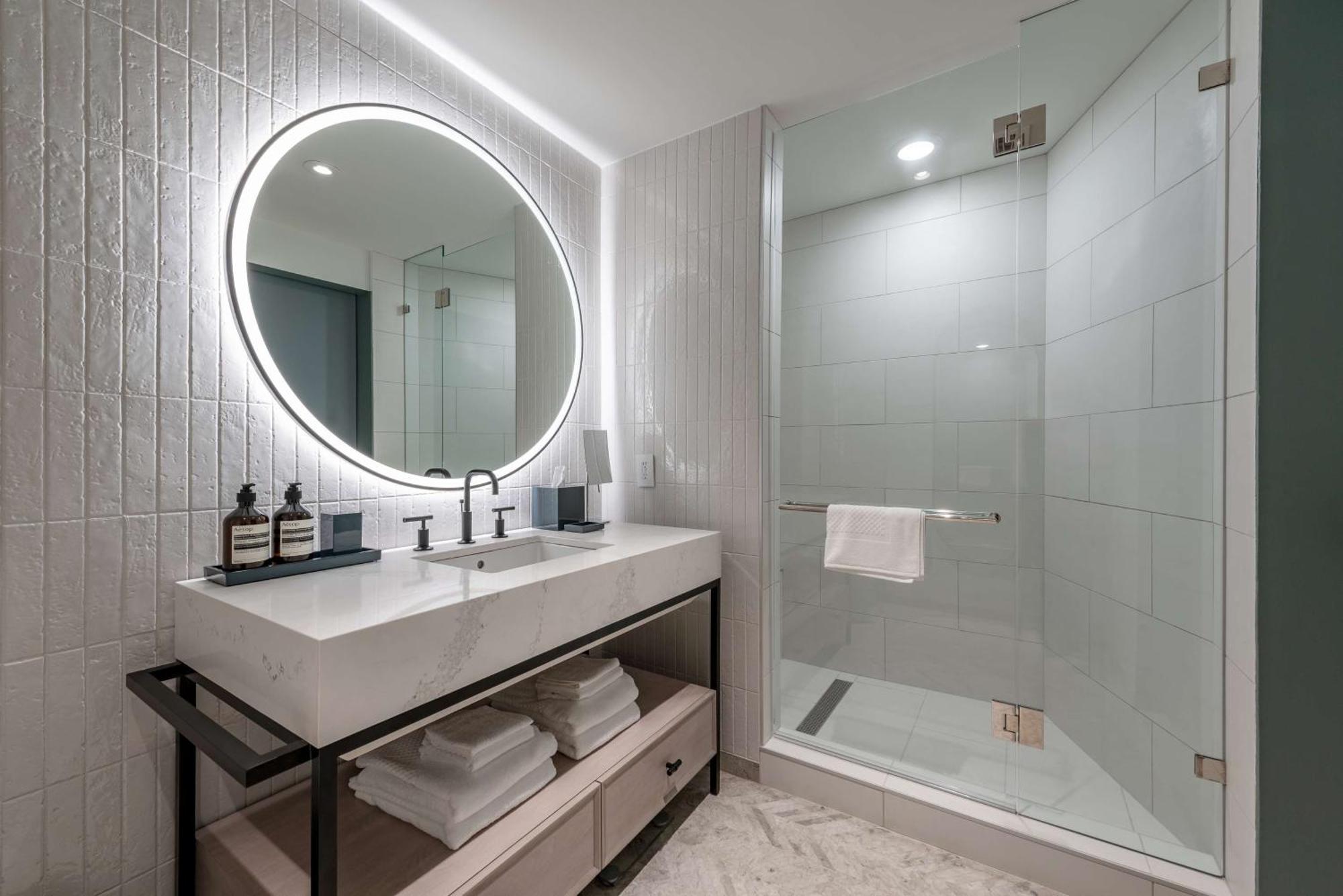Hotel The Morrow Dc, Curio Collection By Hilton