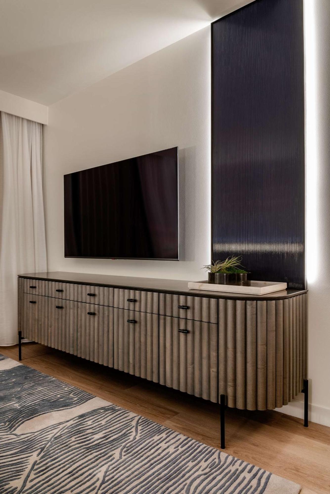 The Morrow Dc, Curio Collection By Hilton